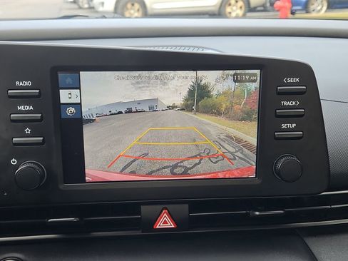 Certified 2025 Hyundai Elantra Sport image 8