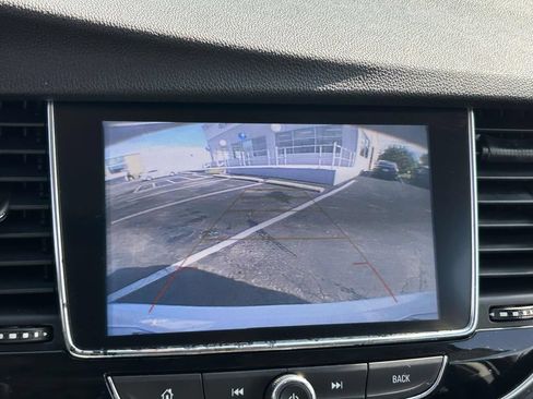 Used 2021 Buick Encore Preferred FWD image 20