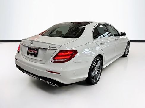 Used 2017 Mercedes-Benz E 300 4MATIC image 6