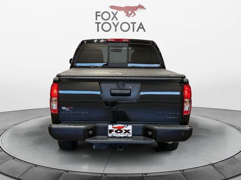Used 2021 Nissan Frontier SV w/ Midnight Edition Floor Mats AWD/4WD image 5