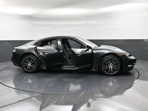 New 2026 Porsche Taycan image 38