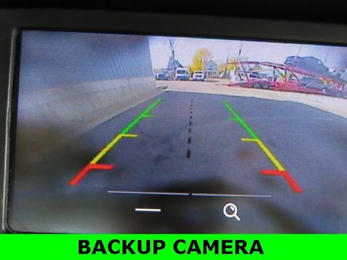 Used 2017 Ford Focus SE image 4