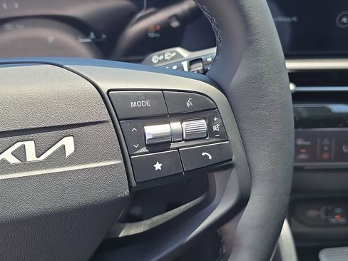 New 2026 Kia Sportage SX FWD image 33