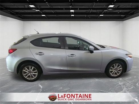 Used 2017 MAZDA MAZDA3 Sport image 9