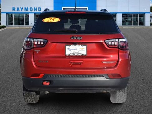 Used 2025 Jeep Compass Trailhawk AWD/4WD image 5