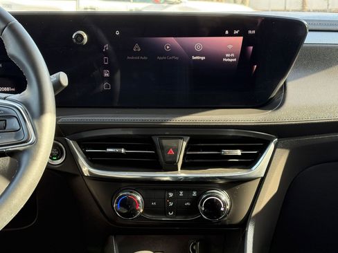 Used 2025 Buick Encore GX Preferred image 17