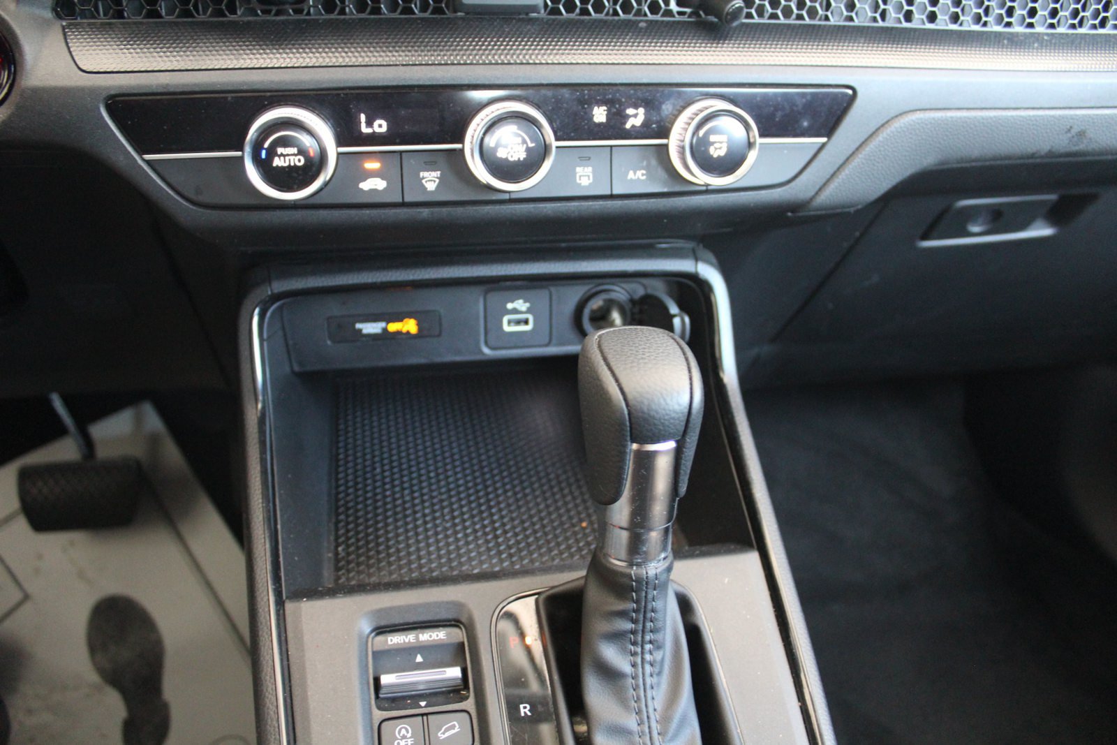 Used 2024 Honda CR-V LX image 11