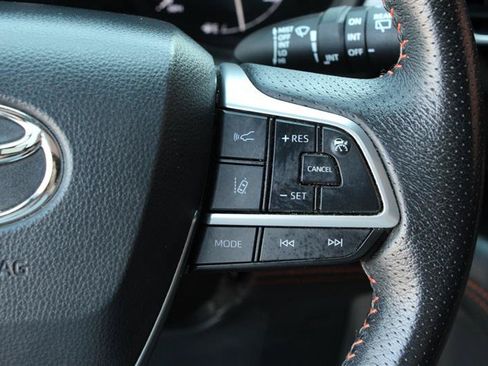 Used 2021 Toyota Sienna XSE AWD/4WD image 27