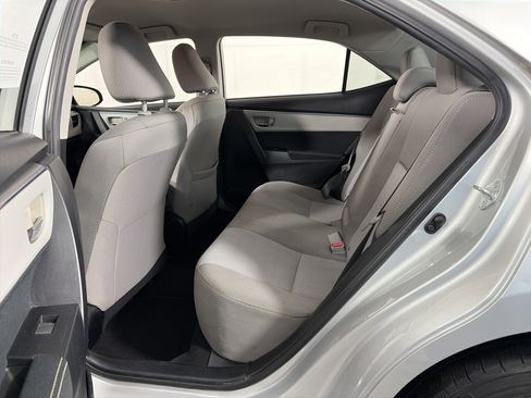 Used 2015 Toyota Corolla LE image 10