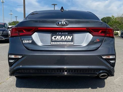 Used 2019 Kia Forte S w/ S Premium Package FWD image 6
