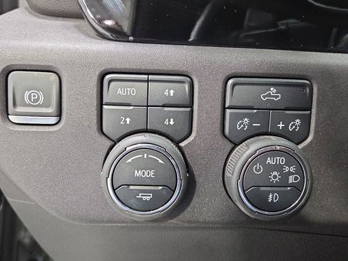 Used 2024 Chevrolet Silverado 1500 RST AWD/4WD image 27