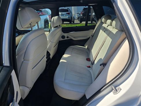 Used 2017 BMW X5 xDrive40e image 52