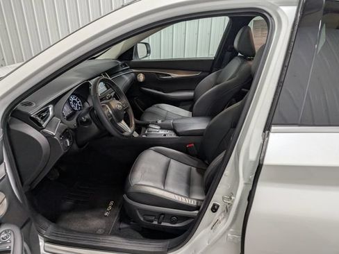 Used 2023 INFINITI QX50 Luxe AWD/4WD image 16