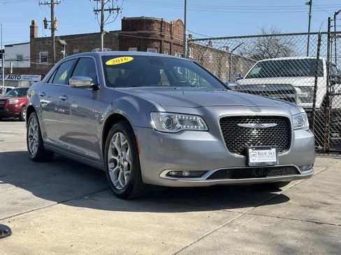 Used 2016 Chrysler 300 C Platinum w/ Safetytec Plus Group image 3