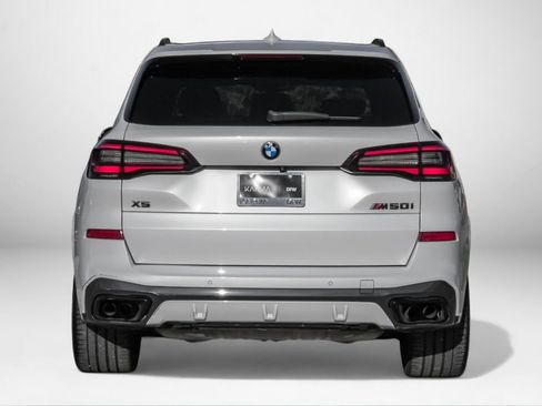 Used 2021 BMW X5 M50i image 7