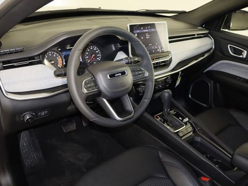 New 2024 Jeep Compass Latitude image 26