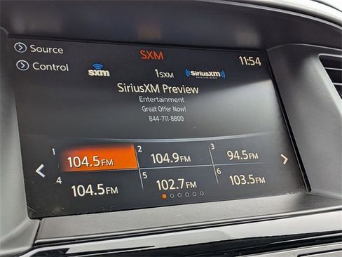 Used 2019 Nissan Pathfinder S image 22