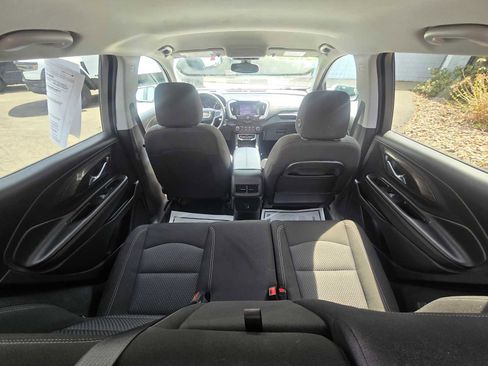 Used 2024 GMC Terrain SLE AWD/4WD image 11