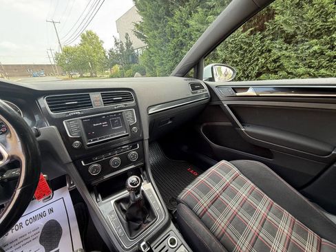 Used 2017 Volkswagen GTI S image 36