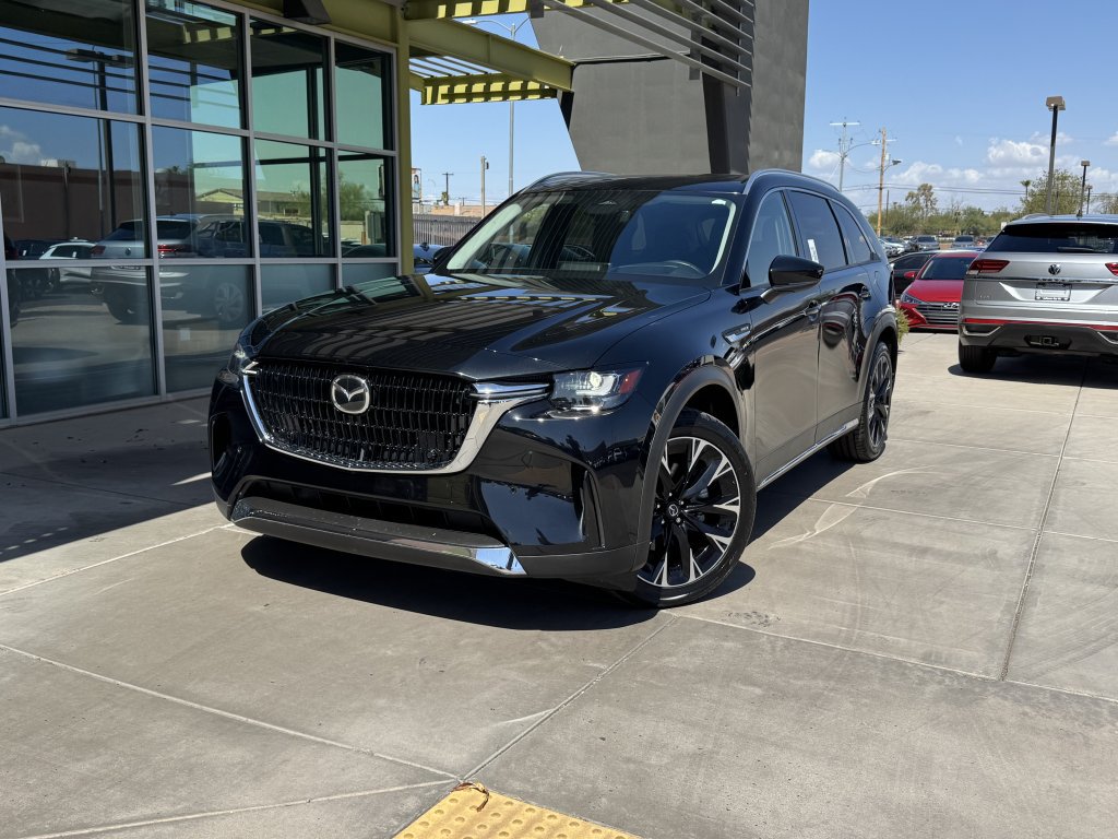 Used 2024 MAZDA CX-90 Plug-In Hybrid w/ Premium Pkg AWD/4WD image 2