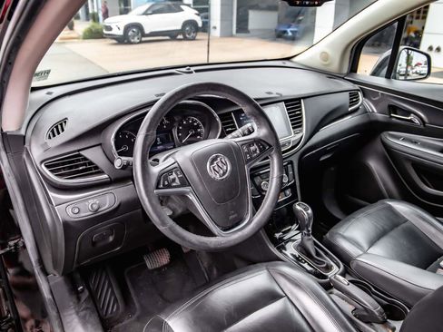 Used 2020 Buick Encore Essence image 8