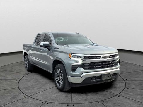 Used 2023 Chevrolet Silverado 1500 LT w/ Z71 Off-Road Package image 3