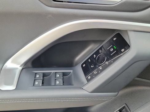 Certified 2025 Audi Q5 Premium w/ Convenience Package AWD/4WD image 19