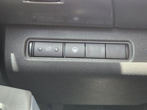 Used 2024 Nissan Pathfinder Rock Creek AWD/4WD image 17