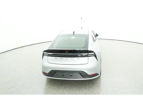 New 2026 Toyota Prius SE image 7