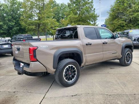 Certified 2026 Toyota Tacoma TRD Off-Road w/ TRD Off Road Upgrade Package AWD/4WD image 8