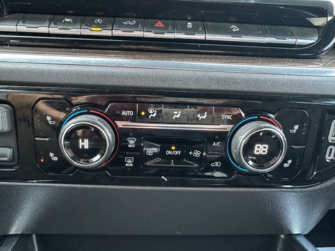 Used 2022 Chevrolet Silverado 1500 LT Trail Boss w/ Protection Package image 6