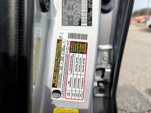 Used 2021 Toyota Highlander Platinum image 31