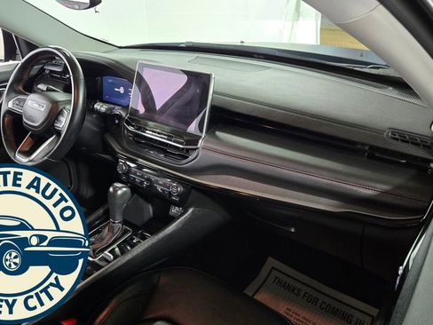 Used 2022 Jeep Compass Trailhawk w/ Trailhawk Elite Group image 35