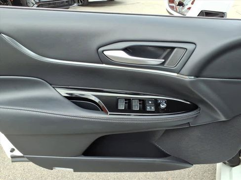 Certified 2024 Toyota Mirai XLE image 13