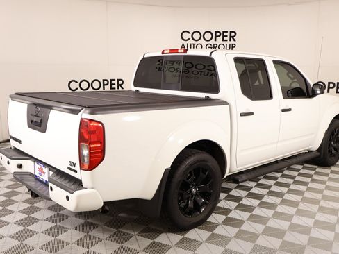 Used 2021 Nissan Frontier SV w/ Midnight Edition Floor Mats image 20