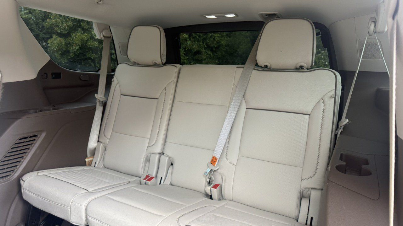 Used 2022 GMC Yukon Denali RWD image 16