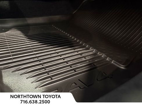 Used 2023 Toyota RAV4 LE image 12
