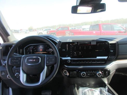 New 2026 GMC Sierra 2500 SLT w/ SLT Premium Package image 17