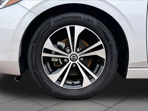Used 2022 Nissan Sentra SV FWD image 11