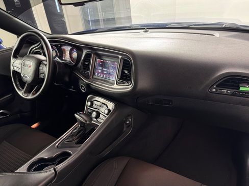 Used 2019 Dodge Challenger SXT w/ Driver Convenience Group image 22