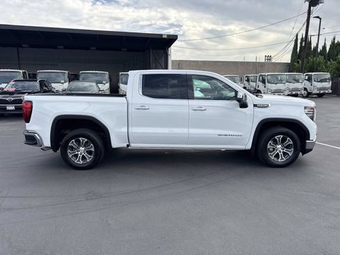 Used 2026 GMC Sierra 1500 SLT RWD image 4