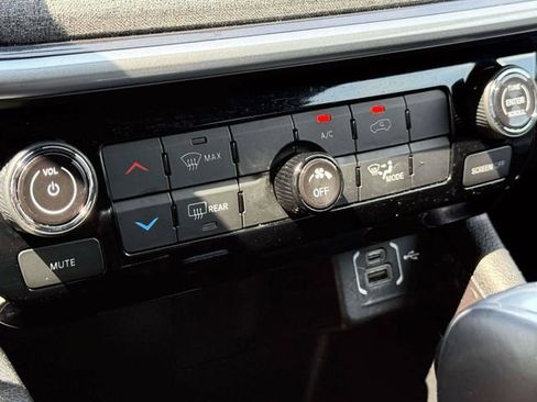 Certified 2024 Jeep Compass Latitude AWD/4WD image 28