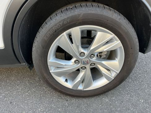 Used 2025 Buick Encore GX Preferred image 28
