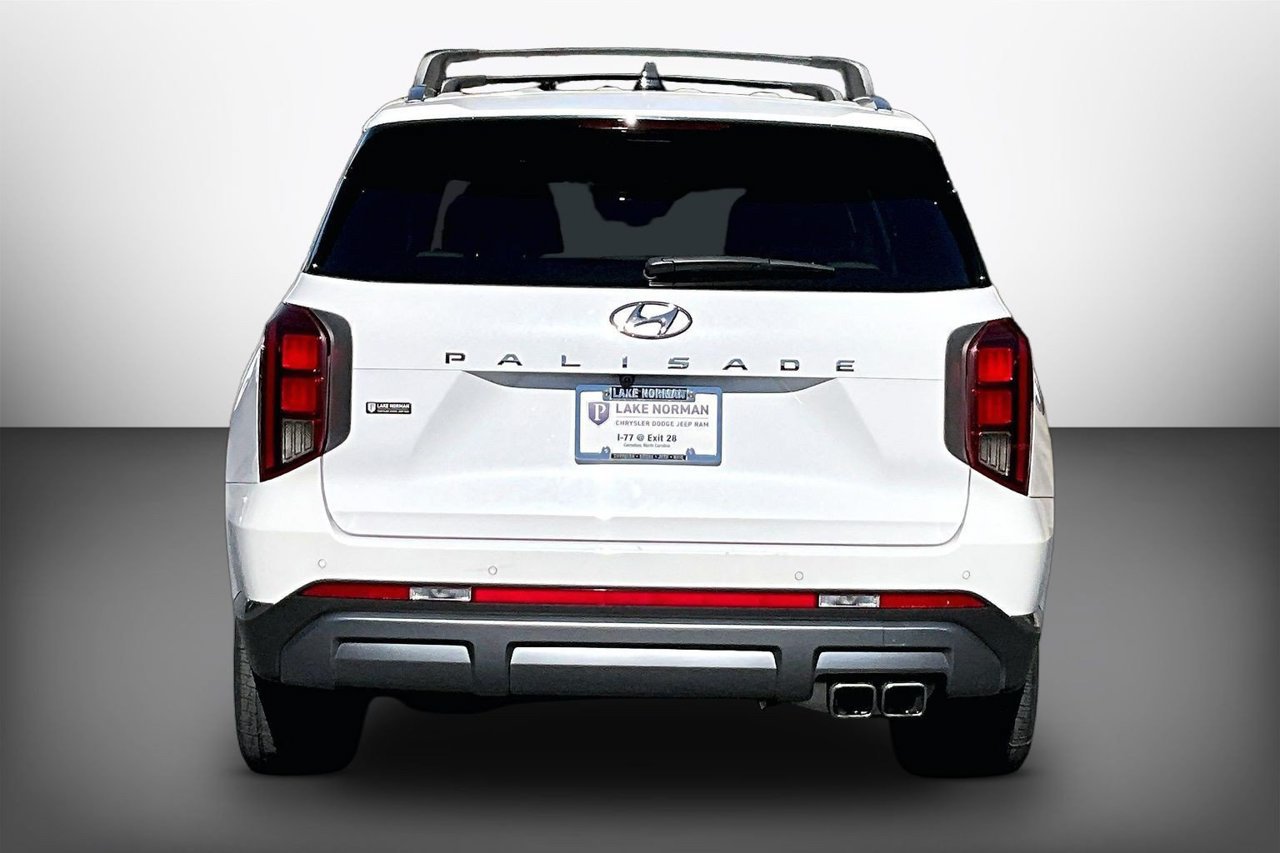 Used 2024 Hyundai Palisade SEL w/ Premium Package FWD image 7