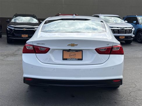 Used 2025 Chevrolet Malibu LT FWD image 4
