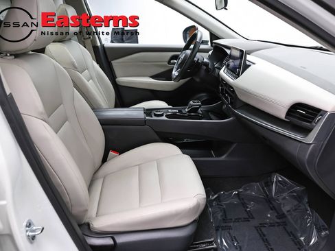 Used 2023 Nissan Rogue SV w/ SV Premium B Package AWD/4WD image 24