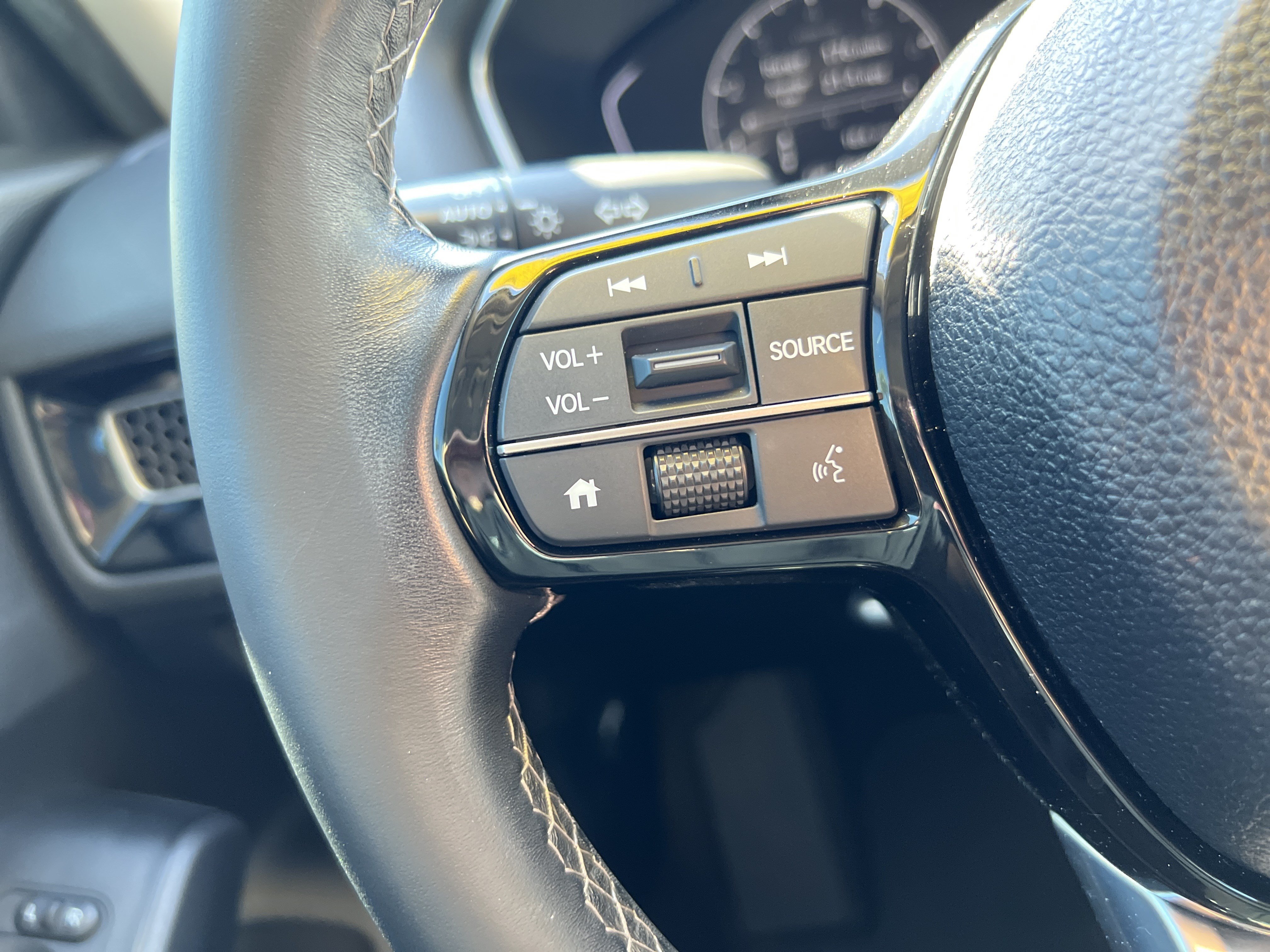 Used 2024 Honda Civic EX-L image 19