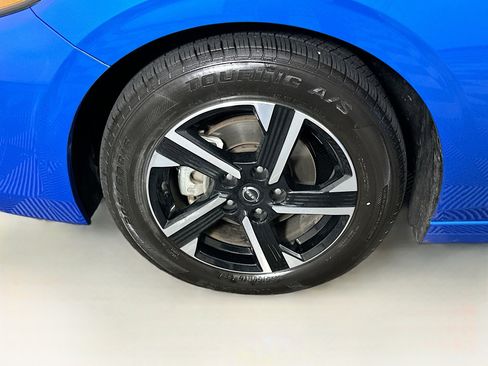 Used 2025 Nissan Sentra SV image 11