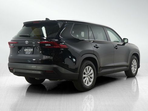 Used 2025 Toyota Grand Highlander AWD image 5
