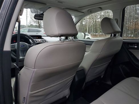 Used 2016 Subaru Forester 2.5i Limited image 13